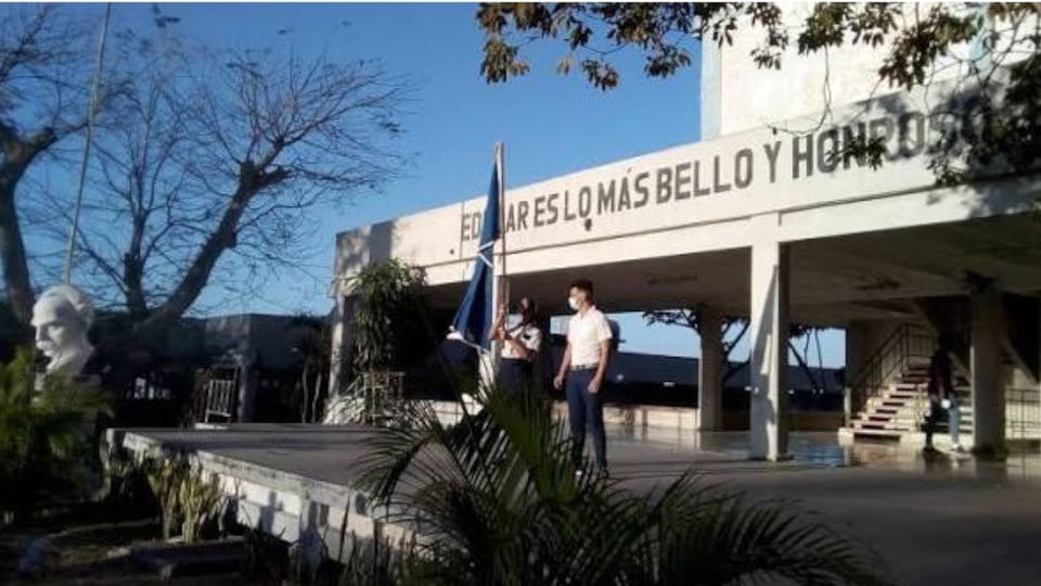 Tres escuelas en Matanzas comparten edificio por falta de combustible