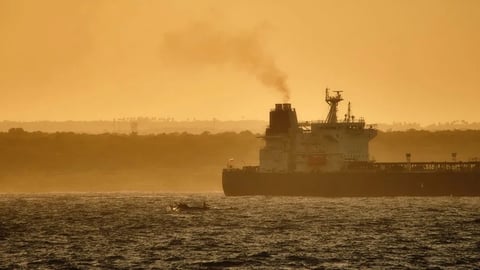 ¿Y tú supiste? ¡Rusia le manda más diésel a Trump y los demócratas se la cogen!
