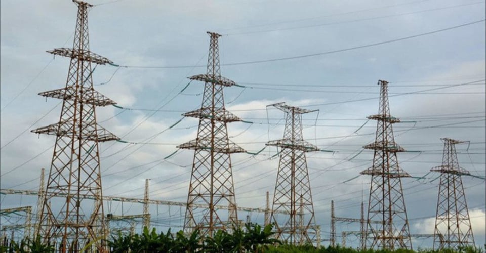 ¡Holguín hizo cortocircuito y arrastró a medio Oriente a la oscuridad!