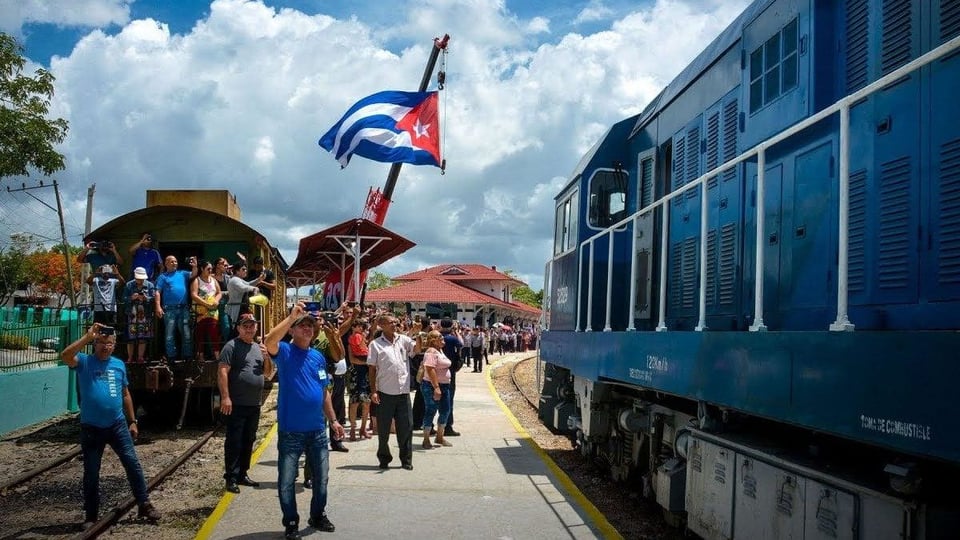 ¿Te vas a enterar de cuánto te cuesta ir preso en tren por Cuba?