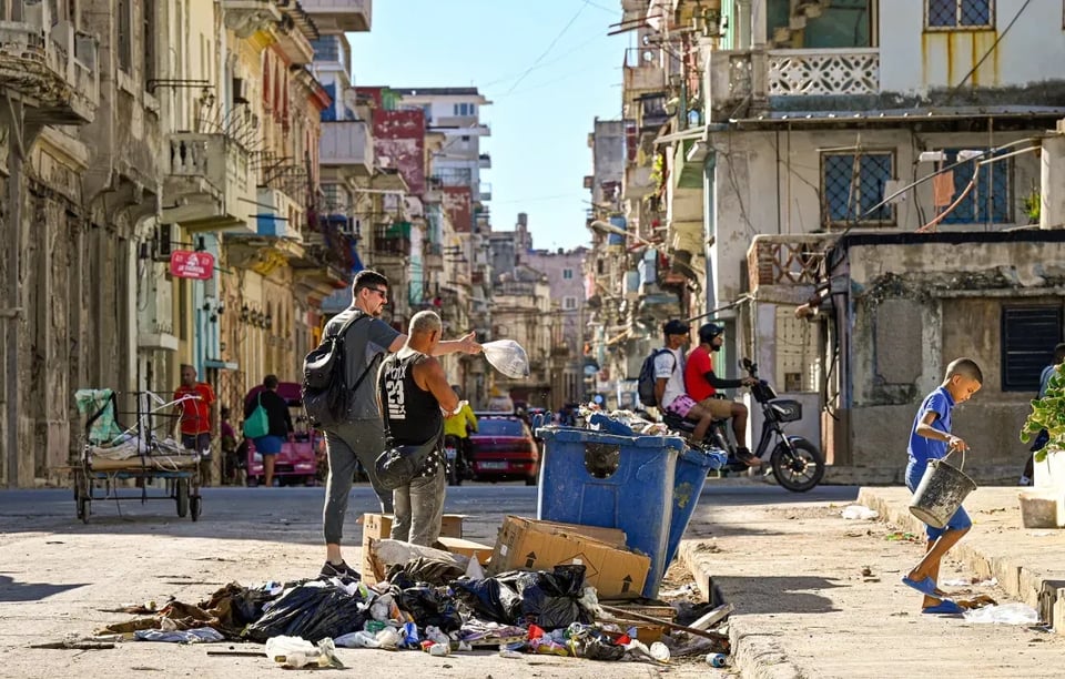 ¿Y si llega el Tío Sam a poner orden en Cuba? Un historiador dice que sí vale la pena pensarlo