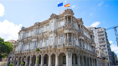 ¿Boda de mentira o error del Consulado? Cubana se salva de perder visa española