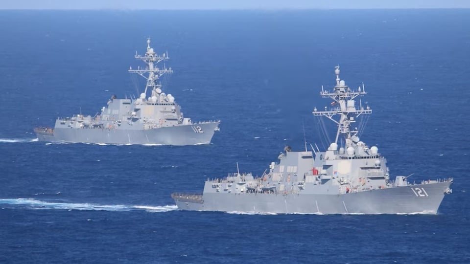 ¿¡Qué Fregados Pasa en Ormuz?! EE.UU. Manda Barcos pa’ Quitar Minas Iraníes ¡Y Trump Dice que Ya Hundió a los Culpables!