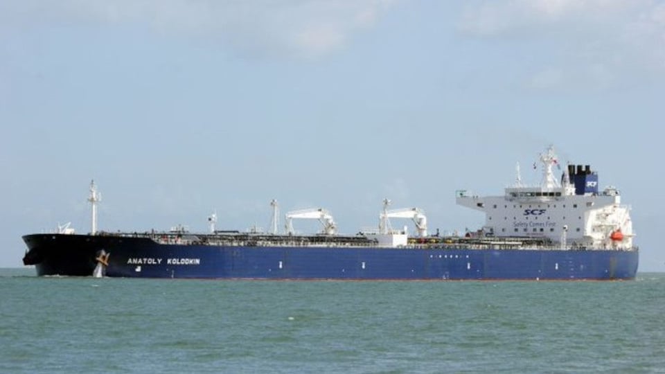 ¿Y el petróleo ruso pa' cuándo? Tanquero se aleja de Cuba y deja a todos en ascuas