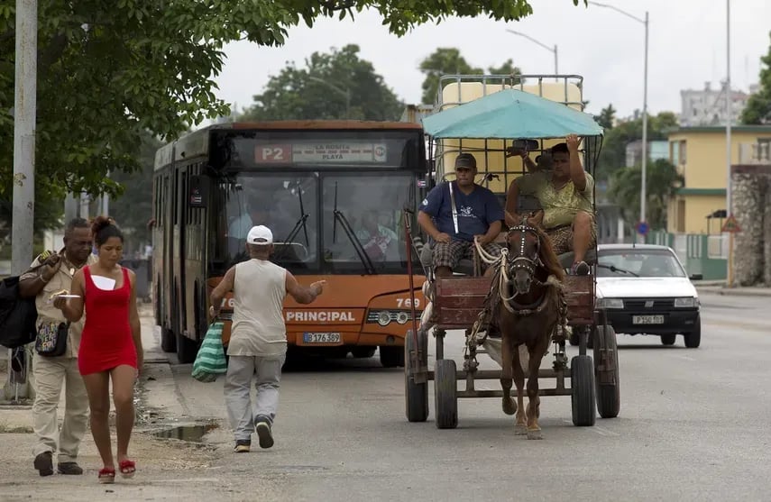 Transporte Estatal en Cuba Cae en Picada: Una Crisis Que No Para