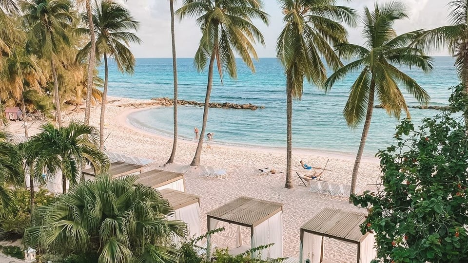 ¡Candela! ¿Turismo en el piso y a la gente pa'l campo? ¡Esto es un arroz con mango!