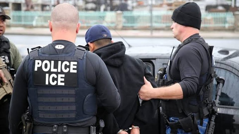 ¿Y ahora qué? El ICE acelera los decomisos en Florida y la gente se pregunta si duermen con un ojo abierto.