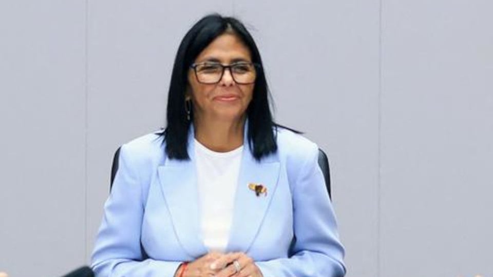 ¿Hasta cuándo Delcy? El reloj corre y en Venezuela preguntan si hay que votar de nuevo