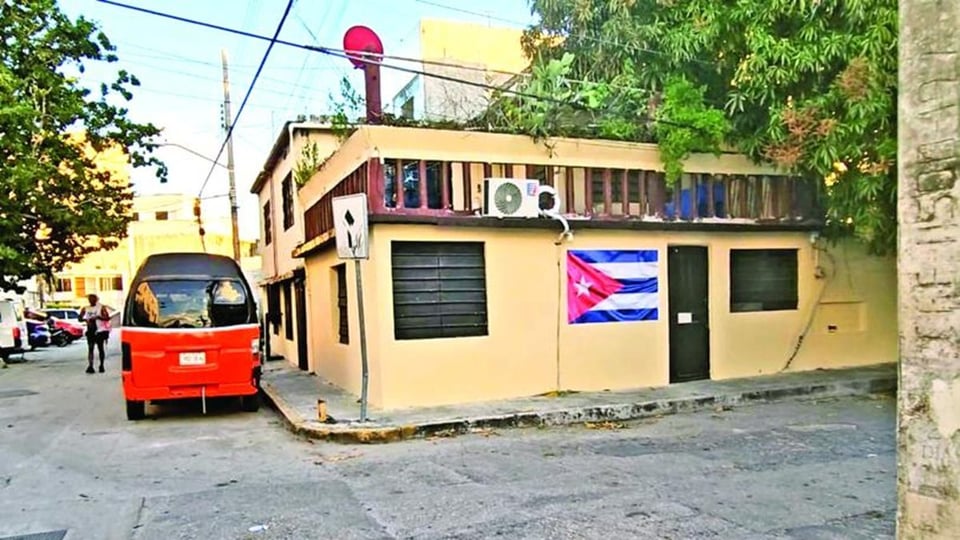 ¡A la deriva en Cancún! Cubanos deportados, sin papeles y con el alma en un hilo