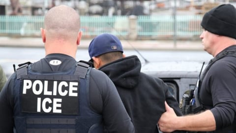 Venezolano Detenido por ICE en Florida: "Te pareces a alguien que buscamos"