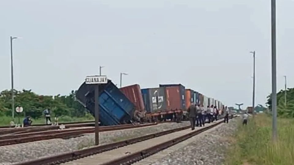 ¡Tremendo Lío en Artemisa! Tren de carga se Desbarata en Plena Ruta