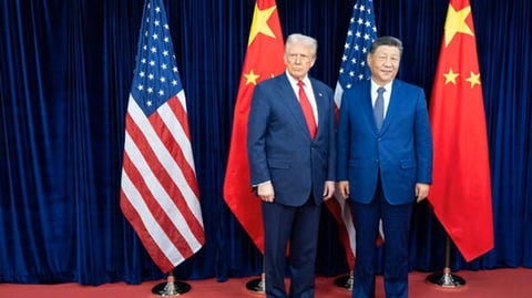 Trump Preguntó a Xi Jinping por Compra de Armas de EE.UU., Según Embajador