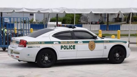 Arrestan a mujer en Miami por ataque con fuego; hombre en estado crítico