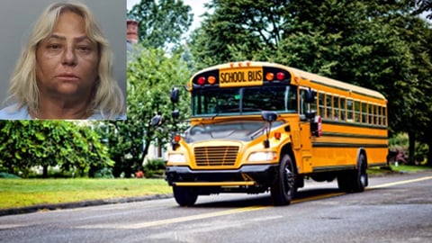 Niño Olvidado en Autobús Escolar: Conductora Arrestada en Miami