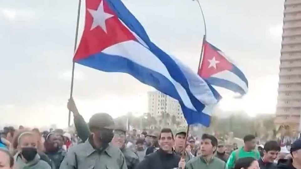 ¡Tremendo chisme! Cubanos desde México mandan carta 'caliente' a La Habana