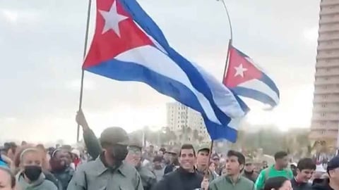 Desde México, Cubanos Claman por Libertad y Cambios Urgentes en la Isla