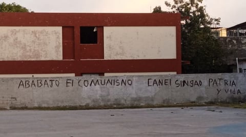 Nuevos carteles contra el régimen aparecen en escuela primaria de La Habana