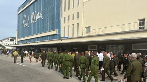 Contrastes en La Habana: Militarización para un aniversario mientras la ciudad se deteriora