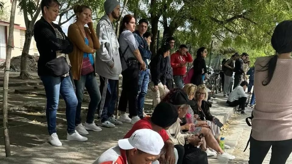 ¡Tremendo Papelazo en Holguín: ¿La Justicia Baila con el Internet Cortao?!