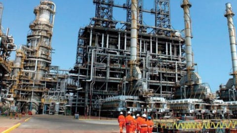 Refinería de Santiago procesa crudo cubano en medio de crisis energética