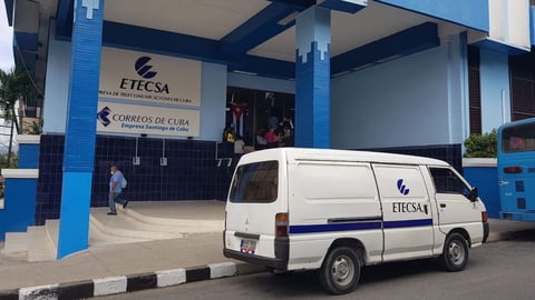 Corte de Fibra Óptica Interrumpe Pagos y Recargas de Nauta en Cuba