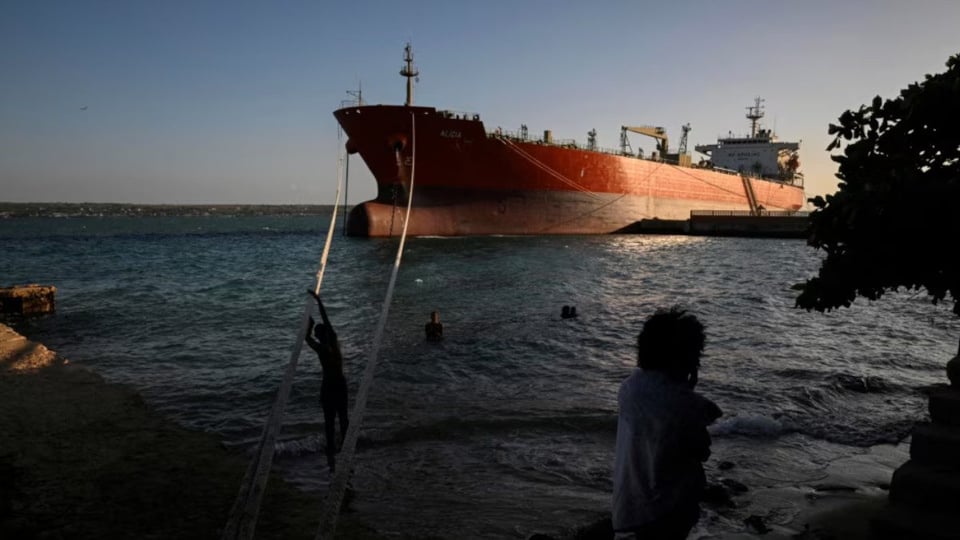 ¿Qué pasó con el combustible? Cuba le compra a EE. UU. ¡y se dispara la guagua!
