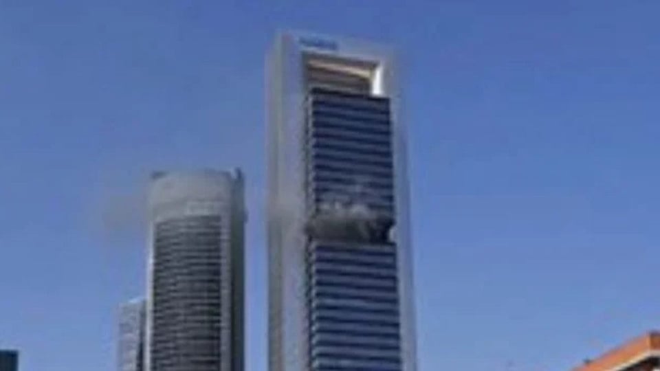 Desalojan Torre de Madrid por Humo Misterioso