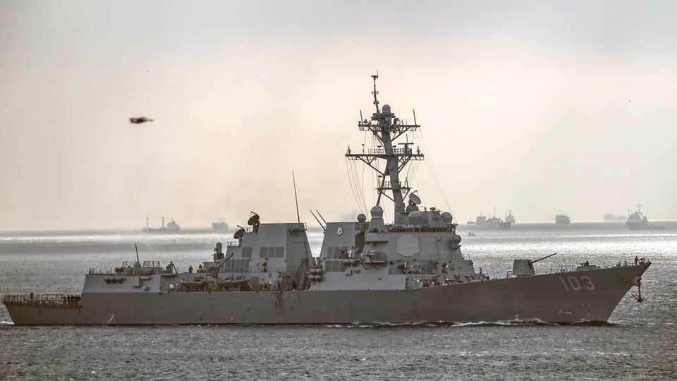 ¡Cataplum Naval! Dos buques gringos se dan un galletazo en el Caribe