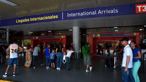 Cuba limita la validez de permisos de viaje para menores a un año