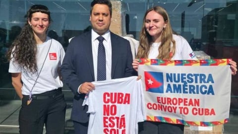 Apagones en La Habana Vieja contrastan con el lujo de visitantes internacionales