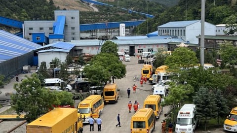 Tragedia en Mina de Carbón en China: 82 Muertos y Desaparecidos Tras Explosión