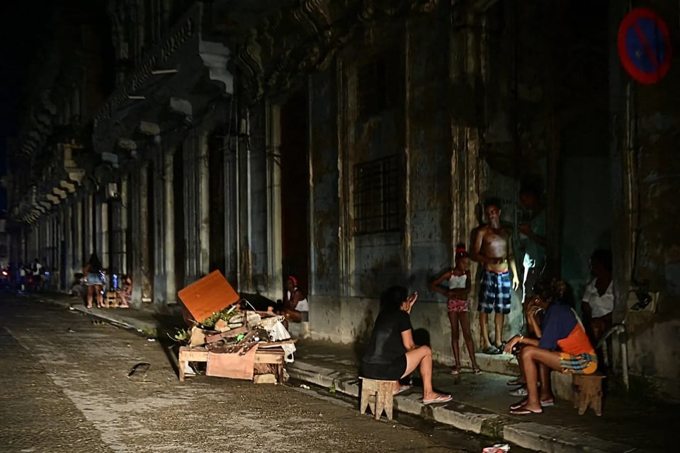 ¿Se acabó la luz en el Oriente de Cuba? ¡Apagón total y $#@%! de nuevo!