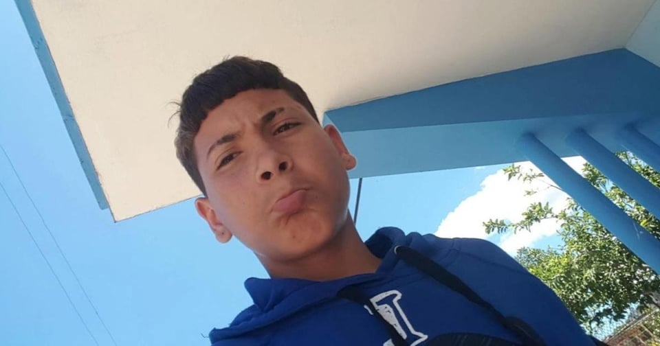 ¿Qué le dieron a este muchacho? Menor detenido en Morón sufre un infierno en la cárcel