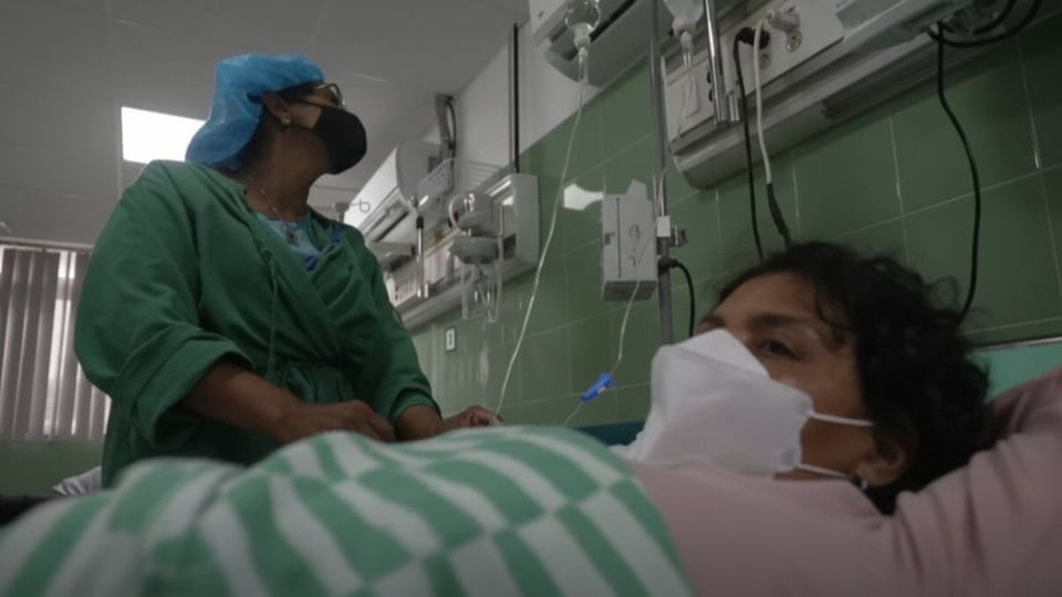 ¿Se apaga la medicina cubana? OMS lanza SOS por crisis sanitaria