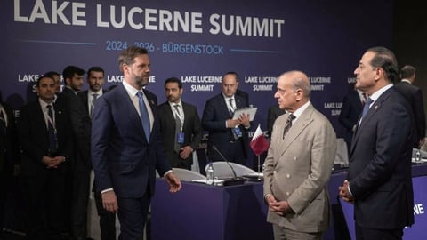 Irán y EE.UU. avanzan en negociaciones con tensión diplomática