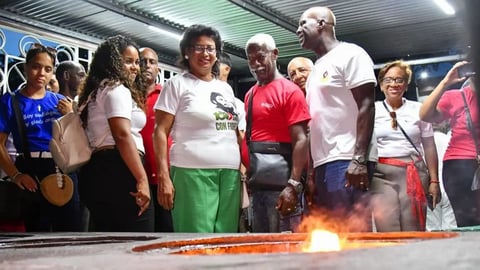 Universidad de Oriente Estrena Cocina de Leña en Medio de Críticas