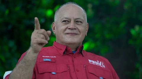 ¿Caletas de Narcos en La Guaira? Simonovis Tira la Piedra y Esconde la Mano