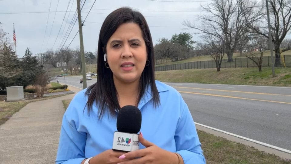 ¡Agárrate! Periodista que le da duro a ICE se la lleva la Migra en Nashville