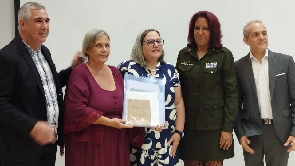 EE.UU. entrega a Cuba documentos históricos robados