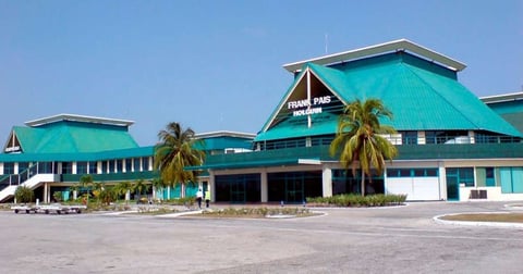 Holguín: Conexiones Aéreas con EE.UU. y Guyana Mantendrán su Ritmo en Abril de 2026