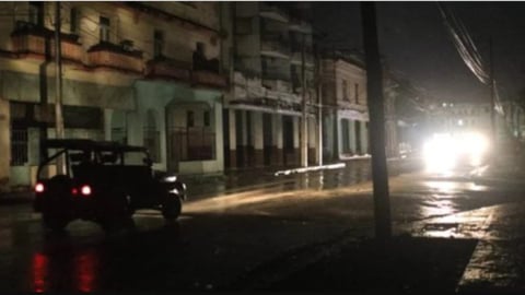 Apagones Récord Sacuden Cuba: La Crisis Eléctrica se Agudiza