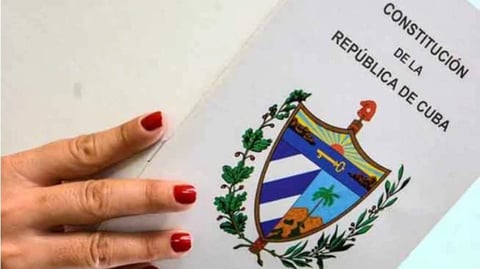 Opositores Cubanos Proponen Eliminar el Partido Único con Reforma Constitucional
