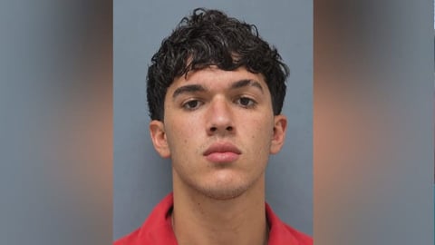 Joven Cubano Arrestado en Florida por Agresión Física