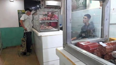 Cienfuegos Cedes Butcher Shops to Private Management Amid Shortages