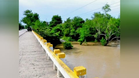 Cierran puente clave en Cuba tras huracán; aumenta el malestar