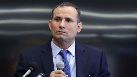 Ferrer Sugiere Nombres Clave para una Transición Imaginaria en Cuba