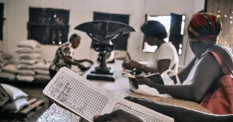 ¿Hasta cuándo la libreta? Cuba quita subsidios a la comida y la pone pa' la gente necesitada