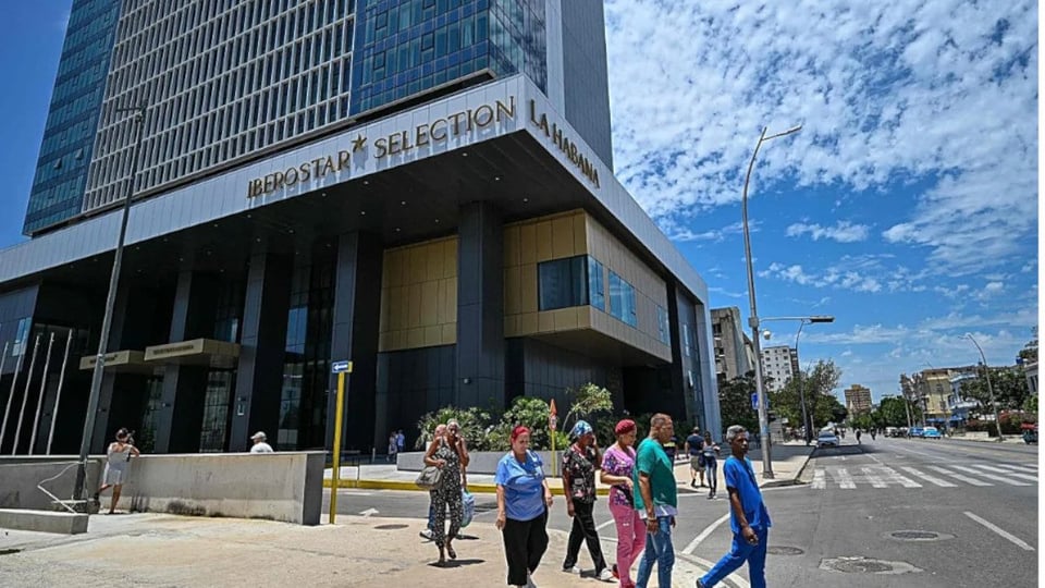 ¿Y ahora quién podrá defendernos? ¡Se nos fueron los hoteleros españoles!