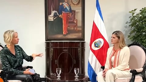 Presidenta de Costa Rica Defiende Sanciones contra Cuba y Otros Regímenes Autoritarios