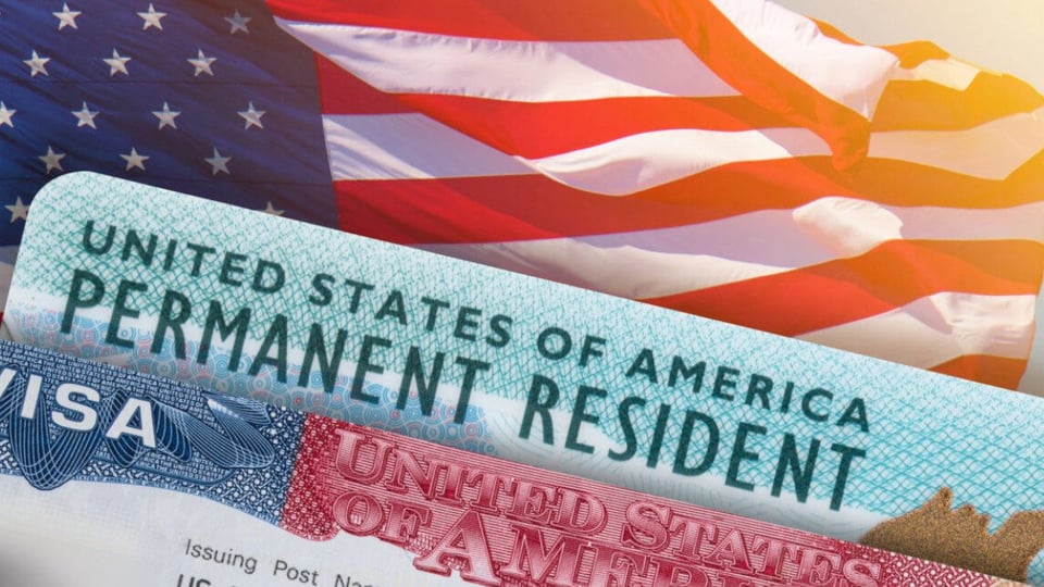 Cubanos Siguen Protegidos para Green Card Bajo Ley de Ajuste